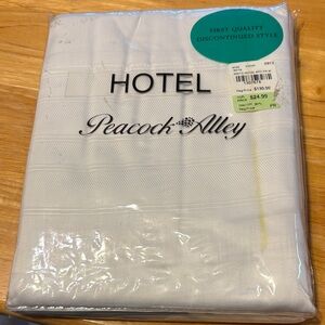 Peacock Alley White Striped Hotel king pillowcases 300 thread count